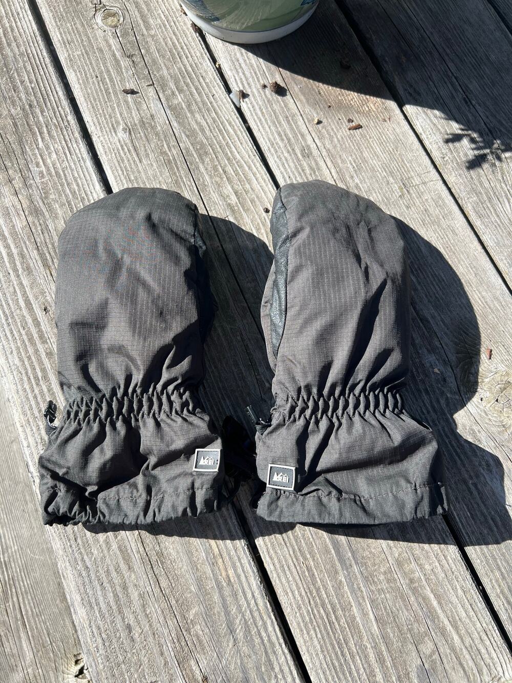 REI big kids adult small mittens ski snowboard XL 16-18 black puffy primaloft